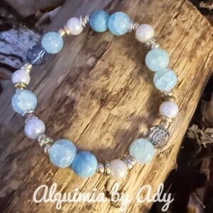 Blue quartz beaded bracelet